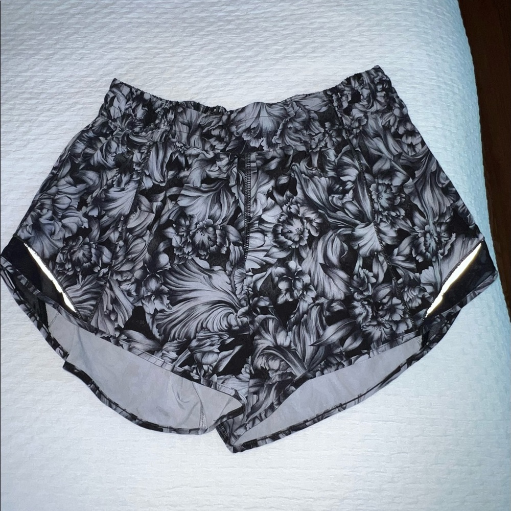 Lululemon shorts, size 6